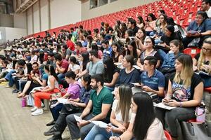 Más de 1.500 médicos concursarán por una plaza para hacer residencias médicas - ADN Digital