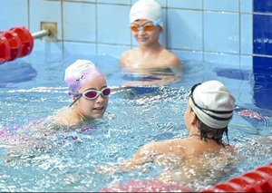Ofrecen cursos de Natación para principiantes y adultos - .::Agencia IP::.