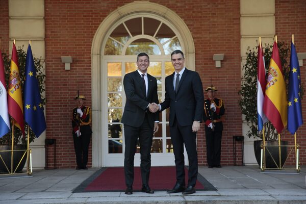 Presidente de España propone definir nuevo marco de asociación que refuerce la cooperación con Paraguay - .::Agencia IP::.