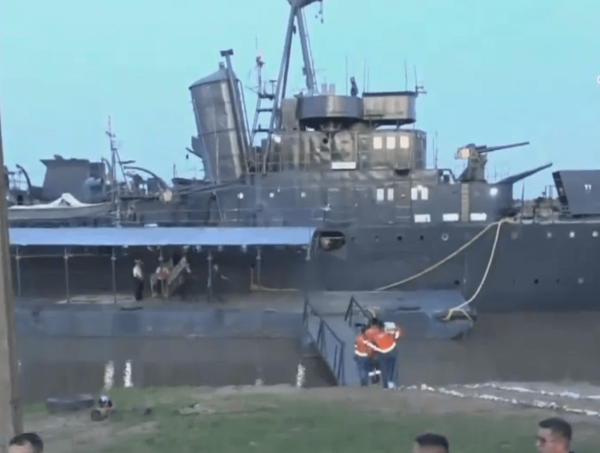 Buque de la Armada asistirá con víveres a pobladores de Bahía Negra afectados por inundaciones · Radio Monumental 1080 AM