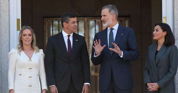 La Nación / Santiago Peña se reunió con su par, Pedro Sánchez, y con el rey Felipe VI de España