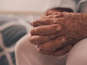 Mujer paciente del Hogar de Adultos Mayores Santo Domingo denuncia abuso sexual · Radio Monumental 1080 AM
