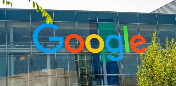 Google admite que los errores de diversidad sesgada que mostr贸 su IA son "inaceptables" - Revista PLUS