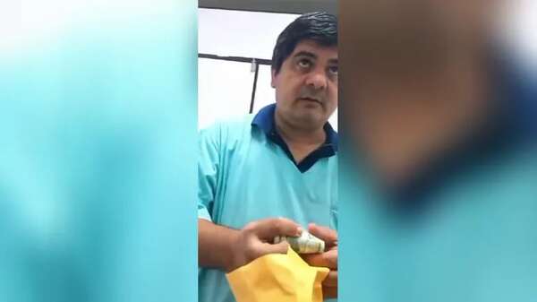 Video: así recibió dinero uno de los estafadores de IPS - Policiales - ABC Color