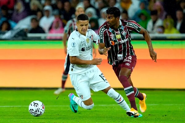 Versus / Alex Arce y Liga de Quito van por la Recopa ante el Fluminense