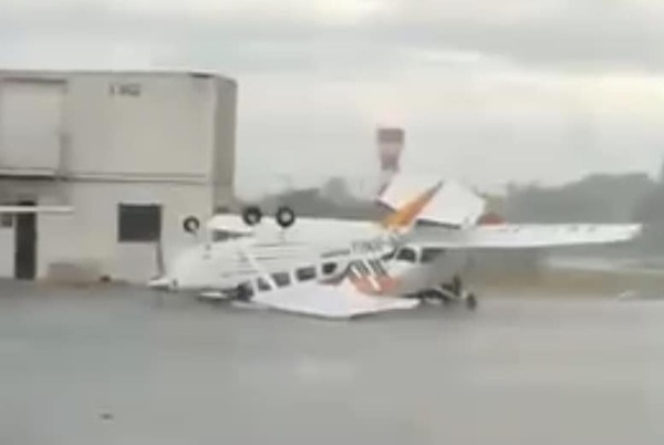 Temporal causó destrozos en hangares y dañó tres aeronaves en zona del aeropuerto | 1000 Noticias