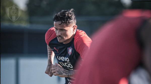 Versus / Cerro Porteño: Víctor Bernay incluye al nueve brasileño para medir a Guaraní