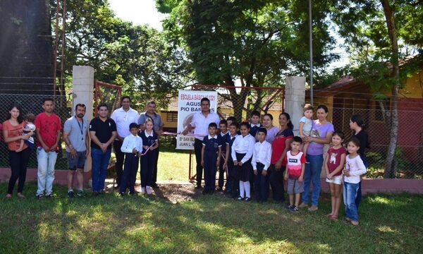 Inauguran obras en escuelas de Mallorquín