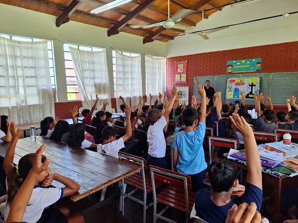 Promoviendo principios y valores en la educación a través de Campaña al Aire Libre Paraguay