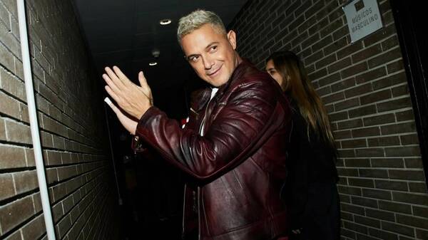 ¡Fans preparan caravanas y serenatas para Alejandro Sanz!