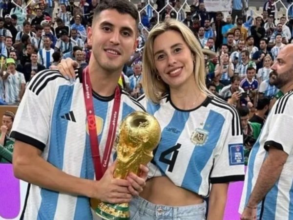 Expareja de jugador argentino subastó la medalla de Qatar 2022