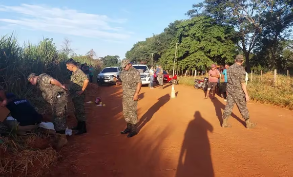 Alumnos hallan cadáver en un camino vecinal en Santa Rosa del Aguaray - Noticiero Paraguay