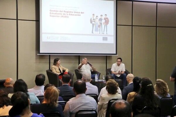 MEC presenta proyecto RUES para mejorar la transparencia académica