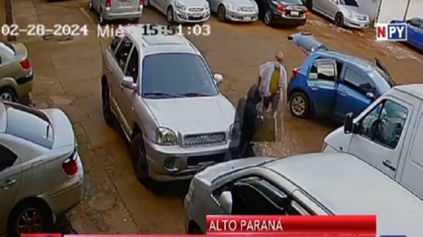 Disfrazados de estudiantes asaltaron a camión transportador - Noticias Paraguay