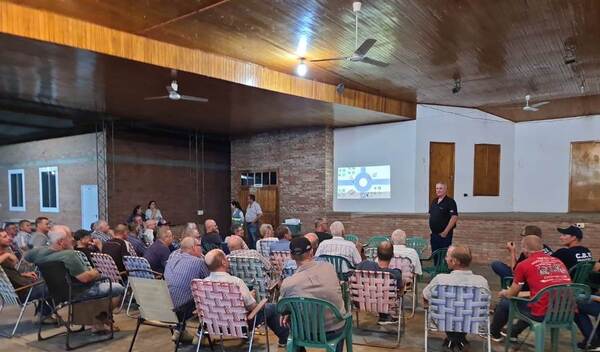 Realizan charlas de educación vial en la Ruta de la leche