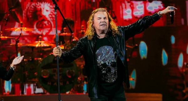 ¡Cantante de Maná se plagueó en Viña del Mar y se armó la polémica!