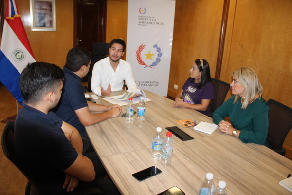 Alianza estratégica del MINNA para la protección integral de niños y adolescentes con «Yo Amo a la Familia» y «Salvando Vi