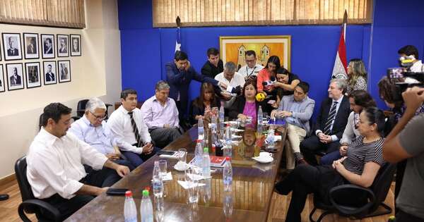 La Nación / Opositores desconvocan la sesión, pasando por encima del reglamento, señalan
