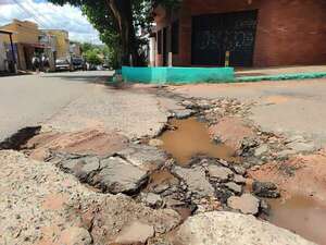 Pobladores de Caacupé exigen reparación de las calles - Nacionales - ABC Color