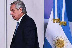 El expresidente Alberto Fernández, imputado por escándalo en contratación de seguros - Mundo - ABC Color