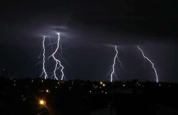 Según Meteorología, menos departamentos en zona de tormentas para esta noche - Clima - ABC Color