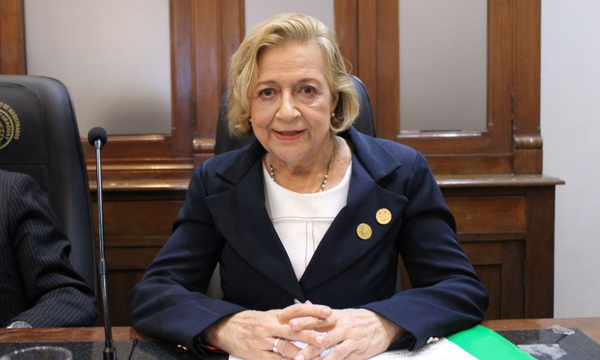 Alicia Pucheta es la primera mujer elegida para ocupar el cargo de presidenta del JEM - Noticiero Paraguay