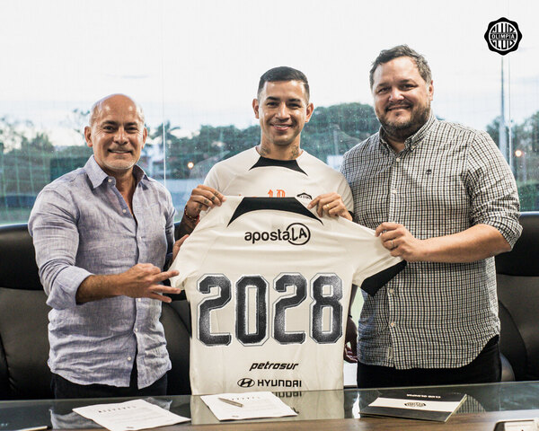 Versus / ¡Se queda! Olimpia hace oficial la continuidad de Derlis González