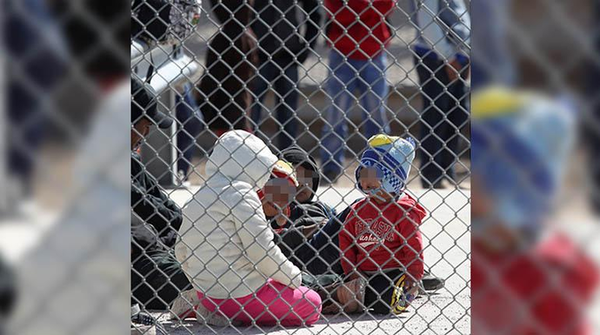 Un juez de EEUU detiene polémica ley de Texas que autoriza a policías a expulsar migrantes