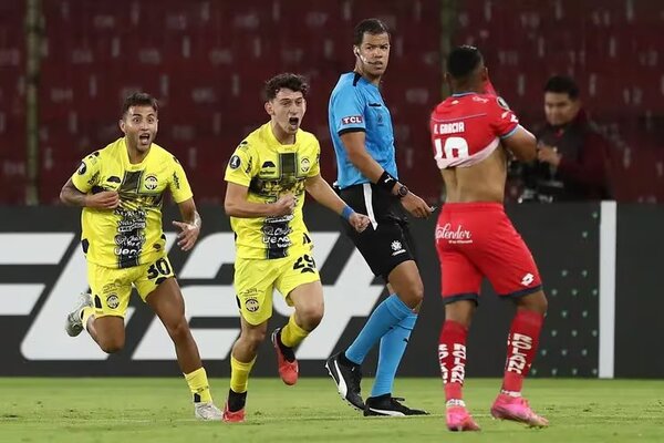 El autor de los goles importantes de Trinidense está "viviendo un sueño" · Radio Monumental 1080 AM