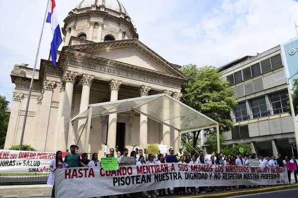 Dura crítica al Estado de ex director médico del Incan, que exige dignificar la salud - Nacionales - ABC Color