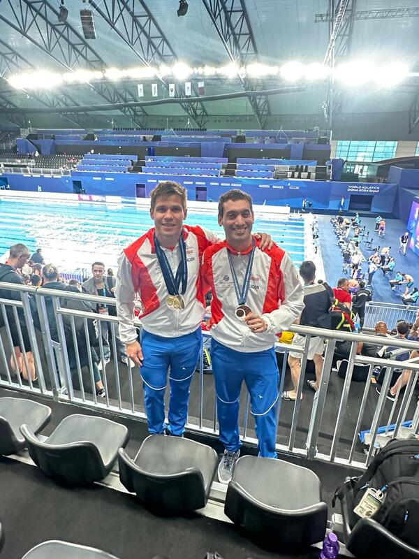 Nadadores del Club Benjamín Hockin brillan en el Mundial Master de DOHA2024 - La Tribuna