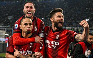 Versus / El Milan gana 'in extremis' a una Lazio que acabó con ocho jugadores
