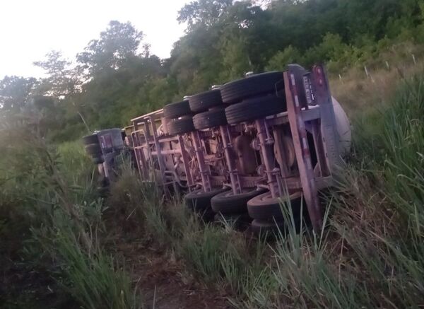 Accidente de Tránsito en la Ruta PY-22 deja a conductor herido