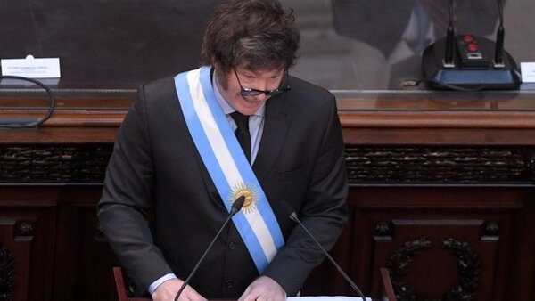 El paquete de leyes «anticasta» que Javier Milei presentó en el Congreso argentino | 1000 Noticias
