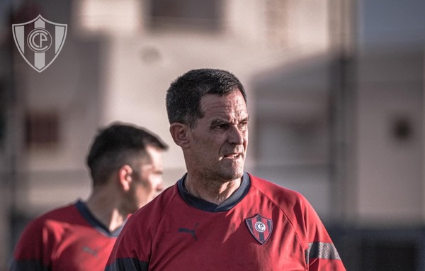 ¡Se fue! Víctor Bernay ya no es entrenador de Cerro Porteño - Unicanal