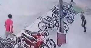 La Nación / Mujer frustró el robo de su motocicleta en Guarambaré