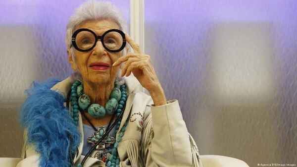 Ícono de la moda Iris Apfel fallece a los 102 años