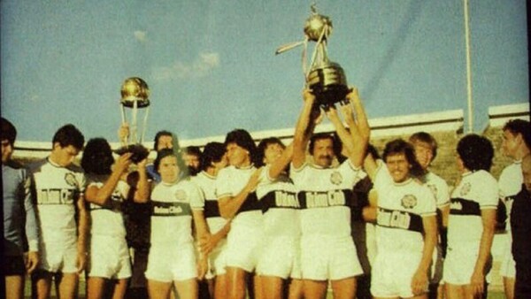 44 años del título intercontinental de Olimpia