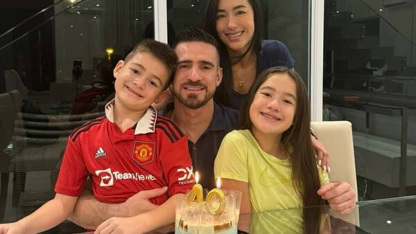 No podían dejar pasar así nomás los "40" de Antony Silva