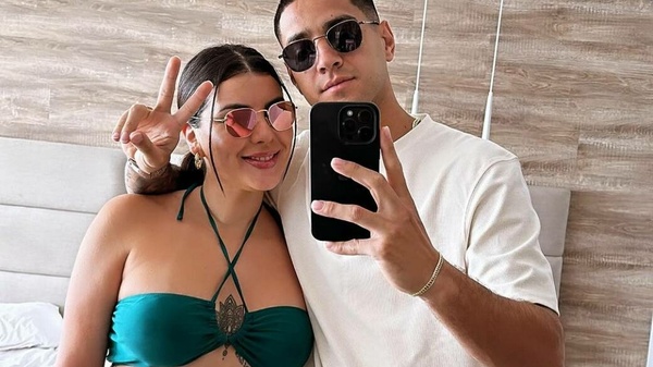 El ex Olimpia Luis Zárate disfruta con su esposa de la costa ecuatoriana