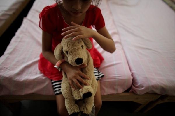 Condenan a 9 años de prisión a un hombre por abusar de la hija de su novia | 1000 Noticias
