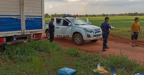 Asaltantes interceptan camión de encomiendas y roban celulares en Caaguazú
