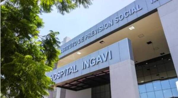 Denuncian que comida del hospital lo que le hizo mal