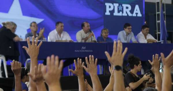 La Nación / Convención del PLRA: deciden la expulsión de cuatro senadores por 20 años