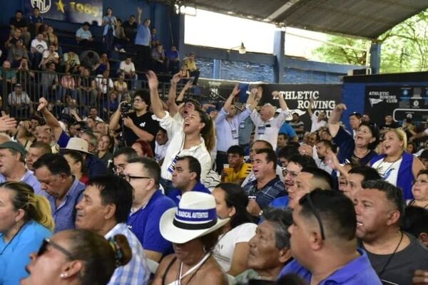 Convención PLRA: expulsan del partido a senadores liberocartistas por 20 años