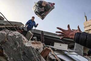 Civiles que esperaban ayuda humanitaria en Gaza mueren por ataques israelíes - Mundo - ABC Color