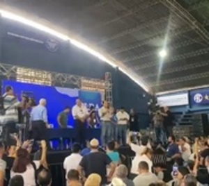 Senadores liberocartistas son expulsados por 20 años del PLRA - Paraguay.com