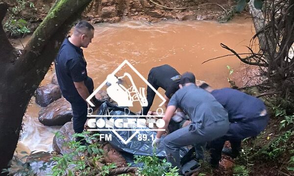 Hallan cuerpo sin vida de un hombre en arroyo