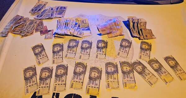 La Nación / Detienen a 2 hombres con 17 billetes falsos