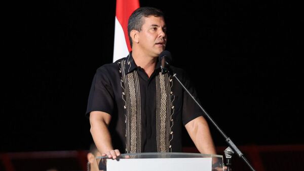 Santiago Peña califica de “miserable” la expulsión del PLRA de senadores aliados al cartismo